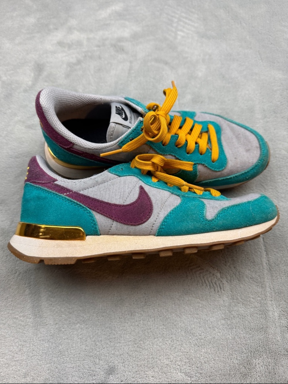 Nike Internationalist sneakers women’s 7.5
